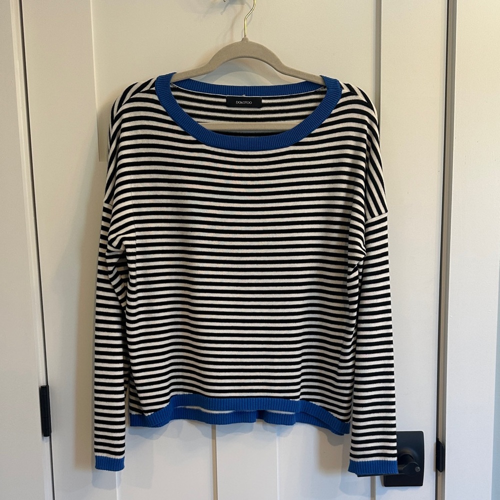 Pullover sweater